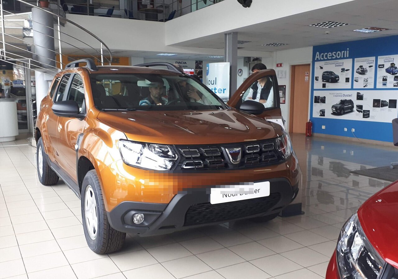 Dacia Duster 4x4 me qira