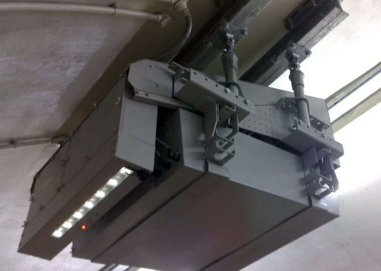 Projektor Full HD me qira